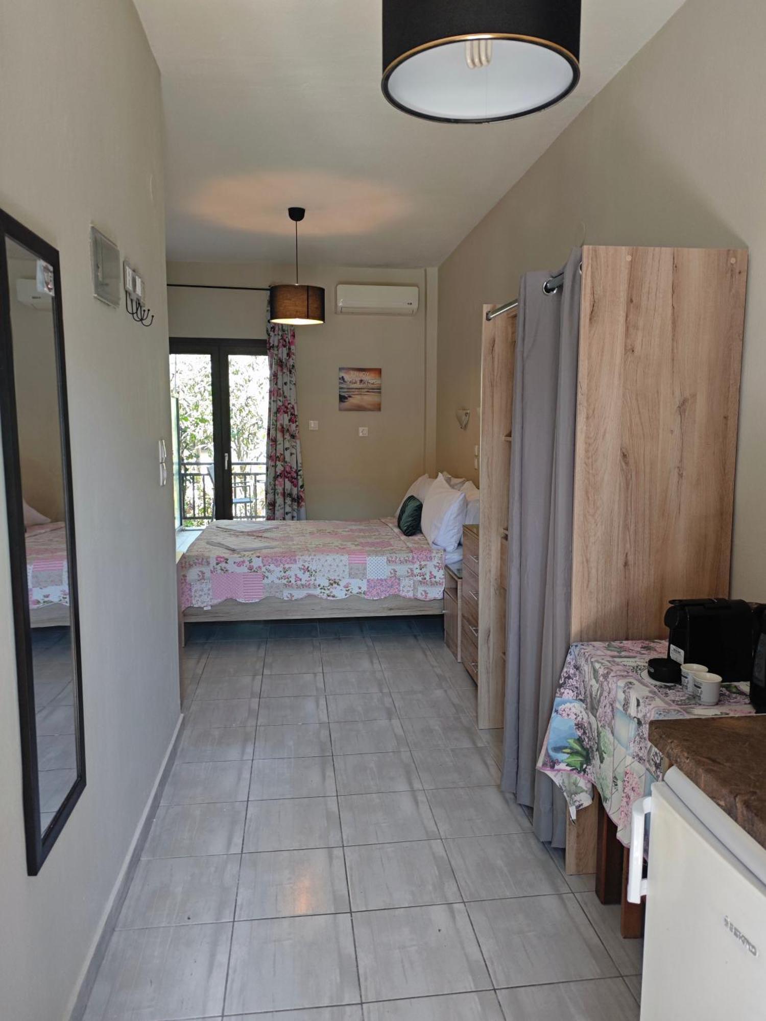Apartament House Anna Sarti Zewnętrze zdjęcie